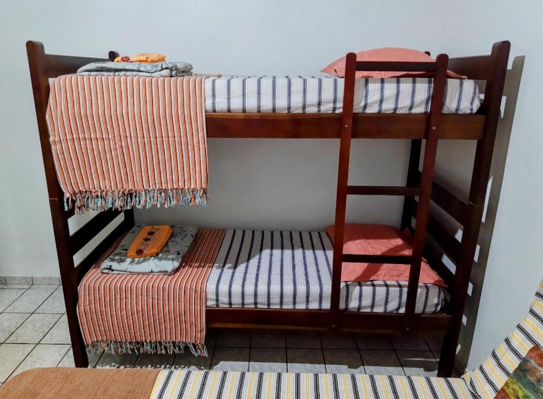 Suite Pe Na Areia- Espaco Independente Na Praia Do Curral Com Localizacao Privilegiada - Simplicidade E Comodidade Com O Por Do Sol Mais Lindo De Ilhabela - Melhor Custo Beneficio Para Ate 4 Pessoas , Na Av Jose Pacheco Do Nascimento Nº 7682 Bagian luar foto