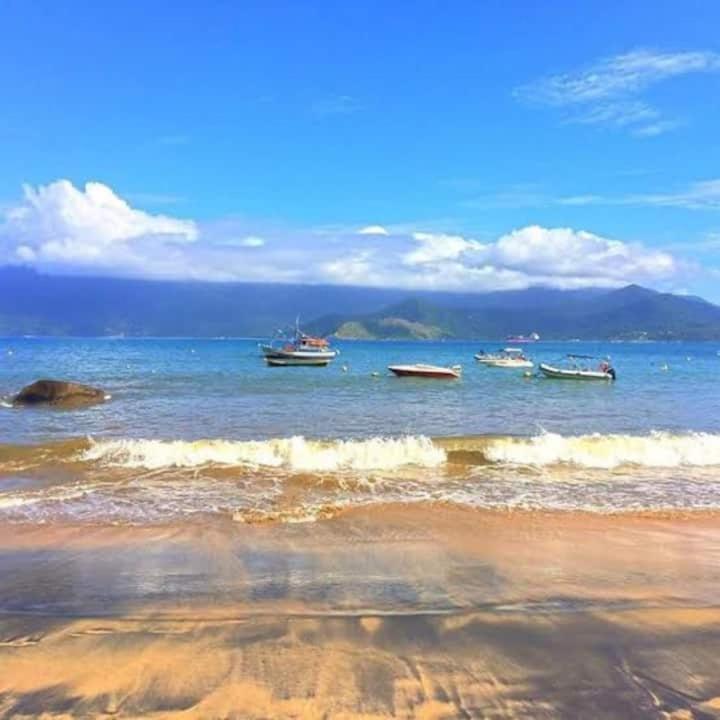 Suite Pe Na Areia- Espaco Independente Na Praia Do Curral Com Localizacao Privilegiada - Simplicidade E Comodidade Com O Por Do Sol Mais Lindo De Ilhabela - Melhor Custo Beneficio Para Ate 4 Pessoas , Na Av Jose Pacheco Do Nascimento Nº 7682 Bagian luar foto