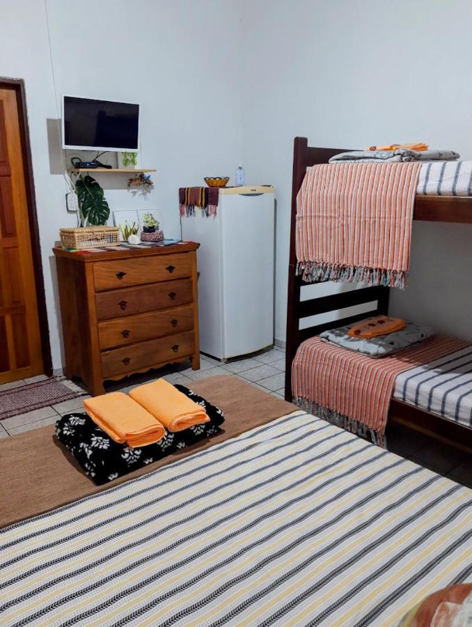 Suite Pe Na Areia- Espaco Independente Na Praia Do Curral Com Localizacao Privilegiada - Simplicidade E Comodidade Com O Por Do Sol Mais Lindo De Ilhabela - Melhor Custo Beneficio Para Ate 4 Pessoas , Na Av Jose Pacheco Do Nascimento Nº 7682 Bagian luar foto