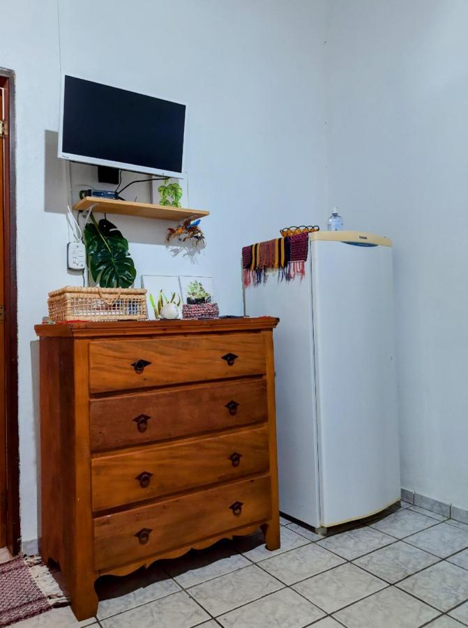 Suite Pe Na Areia- Espaco Independente Na Praia Do Curral Com Localizacao Privilegiada - Simplicidade E Comodidade Com O Por Do Sol Mais Lindo De Ilhabela - Melhor Custo Beneficio Para Ate 4 Pessoas , Na Av Jose Pacheco Do Nascimento Nº 7682 Bagian luar foto