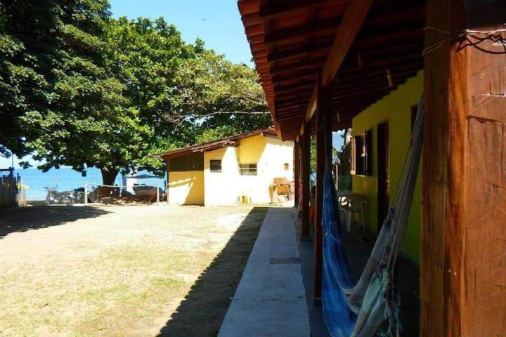 Suite Pe Na Areia- Espaco Independente Na Praia Do Curral Com Localizacao Privilegiada - Simplicidade E Comodidade Com O Por Do Sol Mais Lindo De Ilhabela - Melhor Custo Beneficio Para Ate 4 Pessoas , Na Av Jose Pacheco Do Nascimento Nº 7682 Bagian luar foto