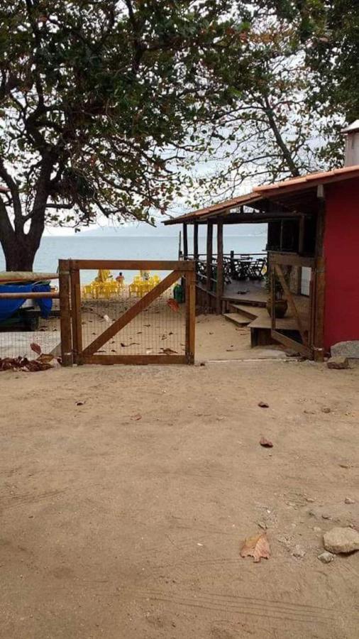 Suite Pe Na Areia- Espaco Independente Na Praia Do Curral Com Localizacao Privilegiada - Simplicidade E Comodidade Com O Por Do Sol Mais Lindo De Ilhabela - Melhor Custo Beneficio Para Ate 4 Pessoas , Na Av Jose Pacheco Do Nascimento Nº 7682 Bagian luar foto