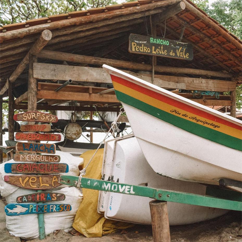 Suite Pe Na Areia- Espaco Independente Na Praia Do Curral Com Localizacao Privilegiada - Simplicidade E Comodidade Com O Por Do Sol Mais Lindo De Ilhabela - Melhor Custo Beneficio Para Ate 4 Pessoas , Na Av Jose Pacheco Do Nascimento Nº 7682 Bagian luar foto